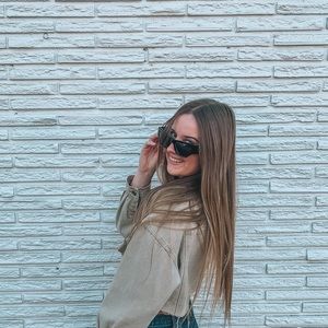 Meet your Posher, Sam